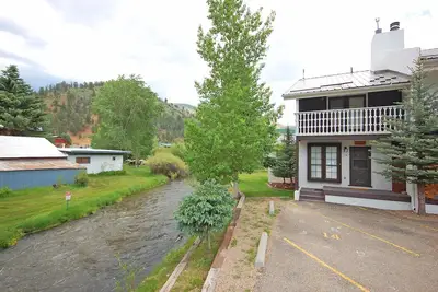 Image de Unité d'extrémité, Près de la rivière, Chambre du bas, Wifi, Laveuse / Sécheuse