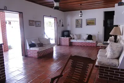 Image de Grande maison de plage, piscine, barbecue, à seulement 150 mètres de Lagoa