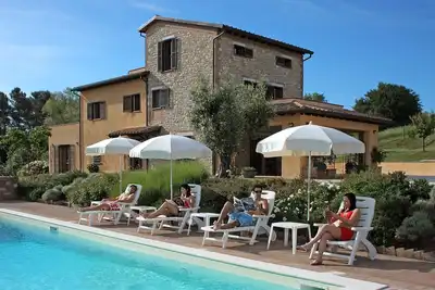 Image de Villa 'Pian del Rocchio' - Belle maison de campagne dans un plateau luxuriant de l'Ombrie