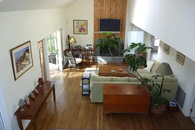 Image de Retraite privée de luxe: piscine, court de tennis, terrasse en acajou et proche de tous