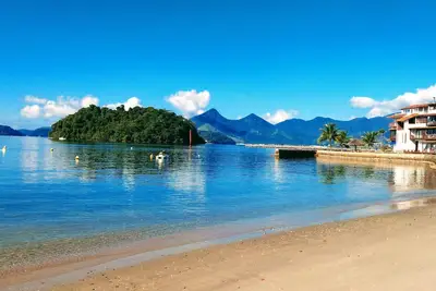 Image de Pied Dans Le Sable! Excellent ajustement broyé 40 mètres de plage privée et de belles vues.