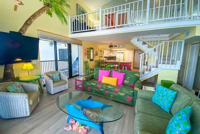 Image de 3 chambres, 1800 pieds carrés donnant sur la plage de Sanibel Harbour Resort
