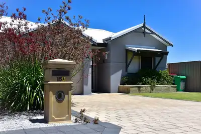 Image de Bunbury Holiday / Contractors Unit