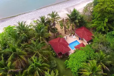 Image de Villa Paraiso- Votre Propre Piscine PRIVÉE! Sur La Plage! Soulagement de la chaleur Ac 4! Vélos \/ Kayaks