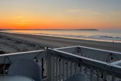 Image de Propriété en bord de mer spectaculaire. Cette Semaine! ! Renseignez-vous de toute façon!
