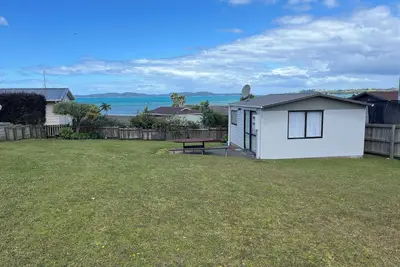 Image de Abordable avec vue sur la mer et proche de la plage