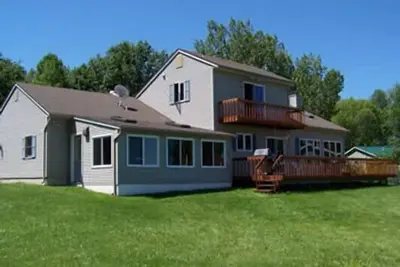 Image de Expansive 3 Br 2 Bath Lakefront Home - Dog Friendly - Ascenseur Ă bateaux disponible