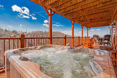 Image de Sentiment pacifique: Vues! Meilleurs équipements, salle de jeux, bain à remous, construction neuve (2019), à proximité des attractions