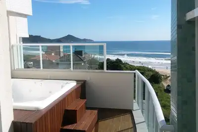 Image de Bel appartement en attique en duplex à Praia de Mariscal, Bombinhas Sc