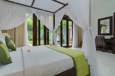 Image de Villa de 3 chambres avec piscine privée, Seminyak central, Boutiques, Plage, Service du personnel