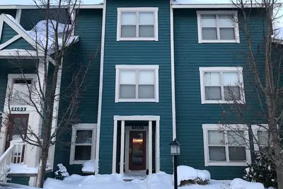 Image de 7 Springs Luxury Condo - Ski in, bain Ă remous, 3 chambres, 3 salles de bain, moderne