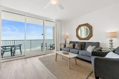 Image de New Luxury 2br Beachfront! Sur la plage. Promotions toute l'année
