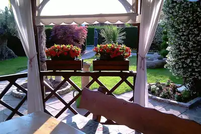 Image de Maison mitoyenne au rez-de-chaussée Cola Di Lazise, Piscines, jardin privé