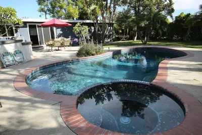 Image de Maison de divertissement avec piscine, Ă 15 min de Disneyland, plages