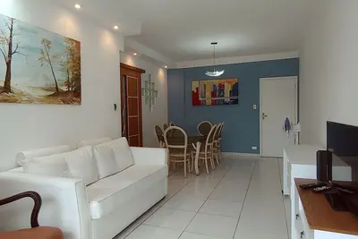 Image de 90 m2 apt - Wifi, climatisé, blindé - proche de tout entre Asturies et Tombo