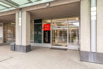 Image de Yonge Street Downtown Toronto Condos