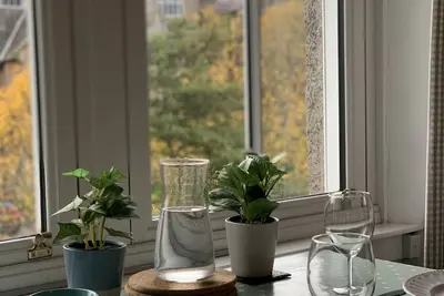 Image de Bel appartement spacieux et lumineux de style cottage avec vue sur l'eau d'Eddleston