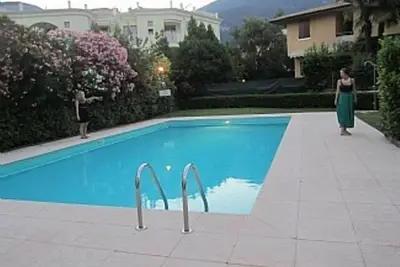 Bel appartement à New Parc Résidentiel 50mt. du lac