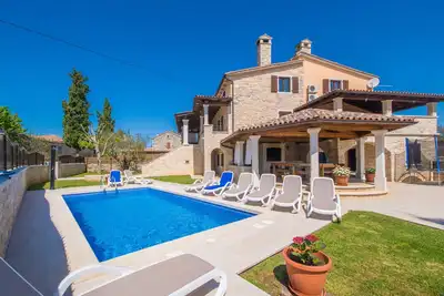 Image de Stone villa w/pool, Enjoy sunbathing, swimming, luxurious comfort, privacy