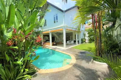 Image de Luxe 3 chambres dans un cadre de jardin tropical à Seminyak, Bali