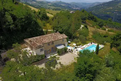 Image de Belle villa, vue imprenable avec belle piscine