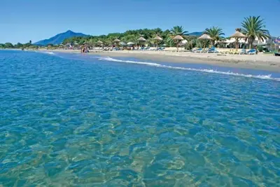 Image de Villa sur les toits entre mer et montagne