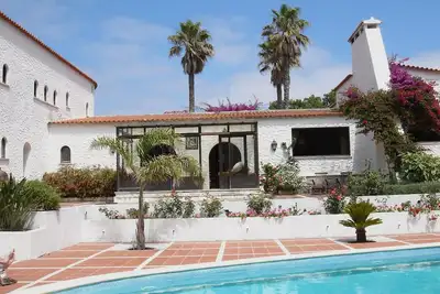 Image de Spacious Traditional Portuguese Villa on Praia del Rey Golf Resort