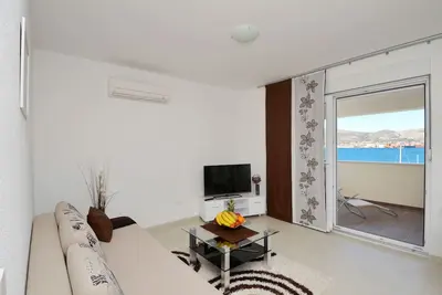 Image de Appartement pour 6-8 personnes dans neuf Villa sur la plage de galets