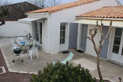 Image de vacances à Rivedoux : la Maison Jaune
