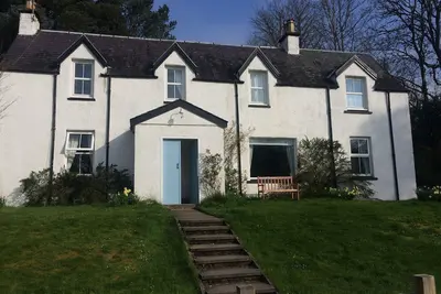 Image de Lilybank, un chalet traditionnelle des Highlands situé dans le village de Fort Augustus.
