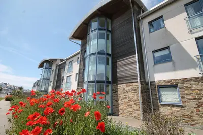 Image de 2 chambres, appartement pour 4 personnes avec vue sur la mer Fistral Beach, parking sécurisé, Wifi