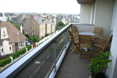 Image de Appart de standing 90 m2 lumineux 100 m plage Sillon, Wifi 2 parkings privés