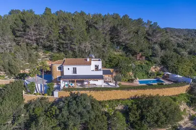 Image de Fabuleuse villa entièrement rénovée St Agustin Ibiza avec des vues incroyables
