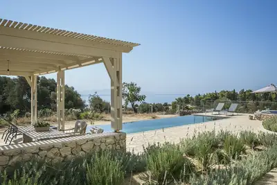 Image de Villa Agriasparengia: Superbe villa avec piscine, vue mer&montagne, calme absolu
