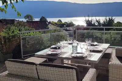 Image de Veyrier-Du-Lac, 1 min à pied du lac, magnifique villa 8 pers, piscine et spa