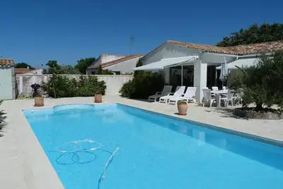Image de Le Bois Plage En Re: Maison récente avec piscine proximité immédiate plage
