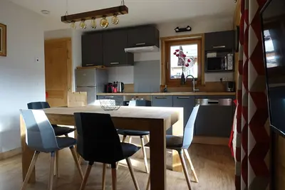 Image de Bel appartement T3 Recent 6\/8 personnes dans chalet centre village