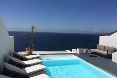 Image de Maison avec superbe vue sur la mer! !
