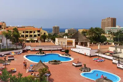 Image de Un superbe appartement 1 chambre avec une vue fantastique sur la mer / la piscine El Mirador