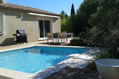Image de Maison avec piscine privée  récente quartier résidentiel proche centre ville