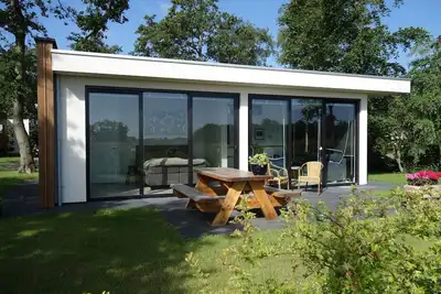 Image de Studio Panorama: un appartement de luxe avec de fantastiques vues panoramiques et intimité.