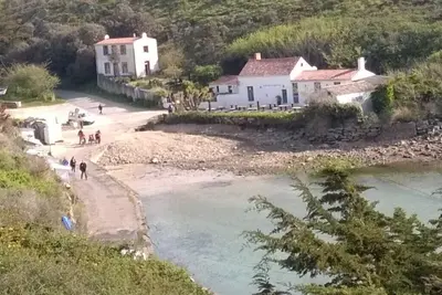 Image de Sur le Port de la Meule, ile d'Yeu, maison avec jardin animaux acceptés