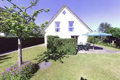 Image de Maison neuve et confortable à proximité de la plage de baignade