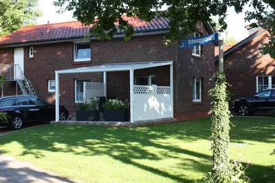 Image de 4 star house In the 'most beautiful village of the Wesermarsch' directly at the Weser estuary
