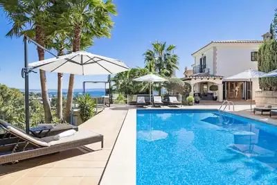 Image de Villa de luxe avec vue fantastique sur la mer pour les plus hautes exigences près de Palma