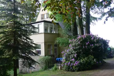 Image de Appartement dans un quartier calme et boisé avec la vision