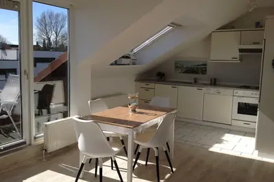 Image de Appartement SUPÉRIEUR De 65 M² Avec 2 Chambres, Wifi, ENTIÈREMENT RÉNOVÉ En 2015