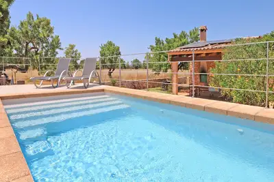 Image de Romantique, petite finca dans la campagne avec piscine et terrasses dans un endroit isolé