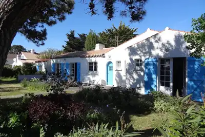 Image de Le vieil. maison vendéenne 8/10 pers. 50m plage. Grand jardin clos plein sud