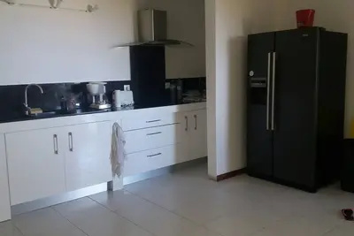 Image de grand T3 climatisé avec piscine